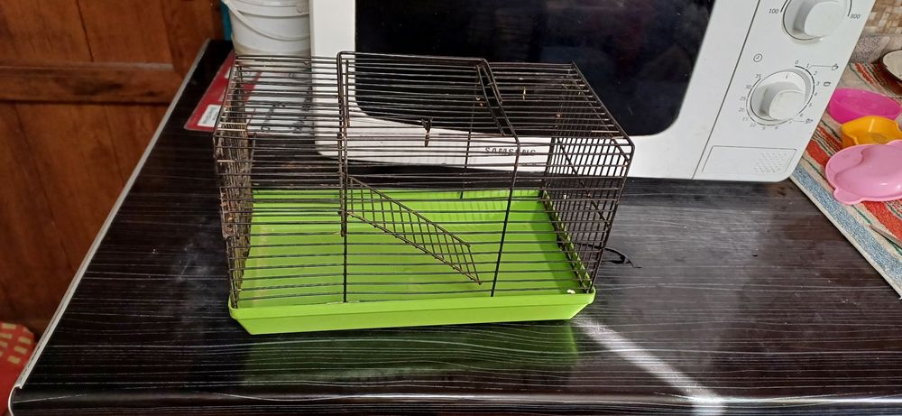 Продам Клетки,  для птиц,  в хорошем состоянии