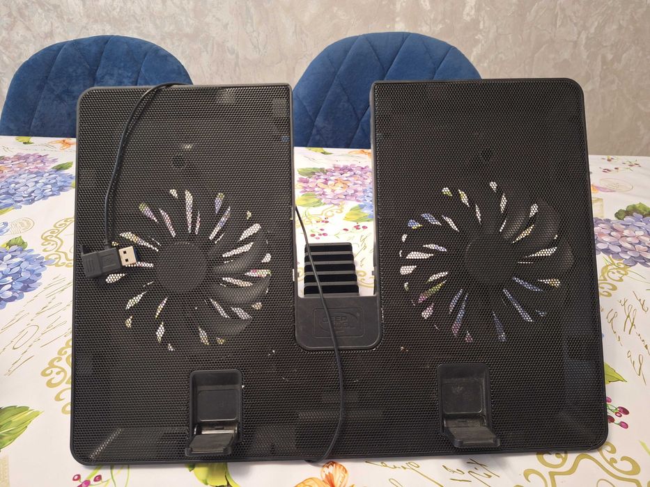 Охлаждающая подставка под ноутбук, планшет
