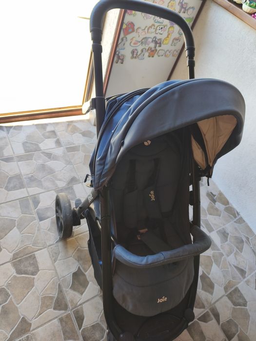 Cărucior sport Joie