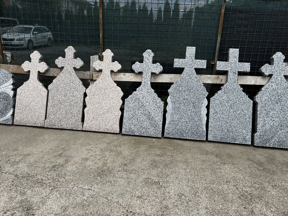Cruci de marmură & cruci de granit !