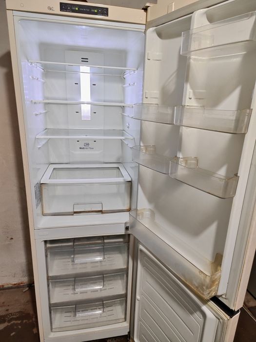 Холодильник рабочий