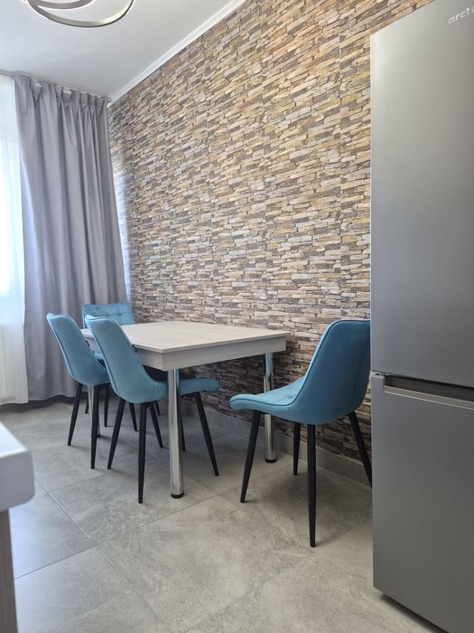 Vând apartament cu o cameră în zona Tera et.2 — fotografia 3
