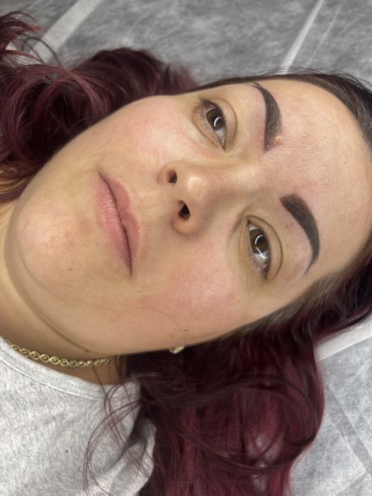 Micropigmentare sprancene