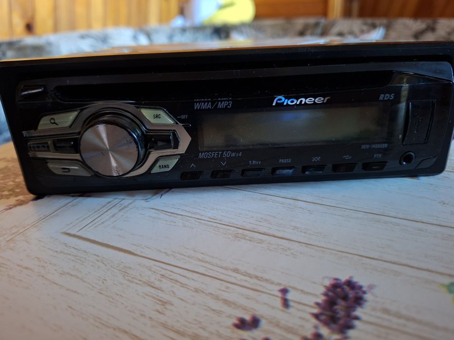 Авто ресийвър Pioneer deh-1400ubb