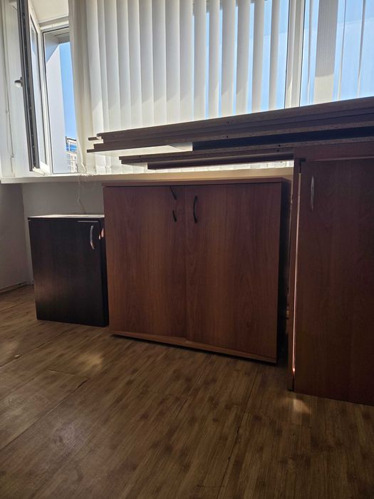 Офисная мебель, столы, шкафы