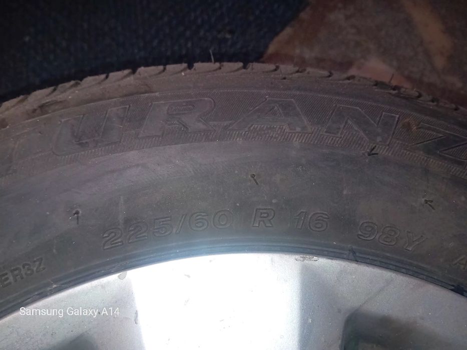 Vand jante cu cauciucuri