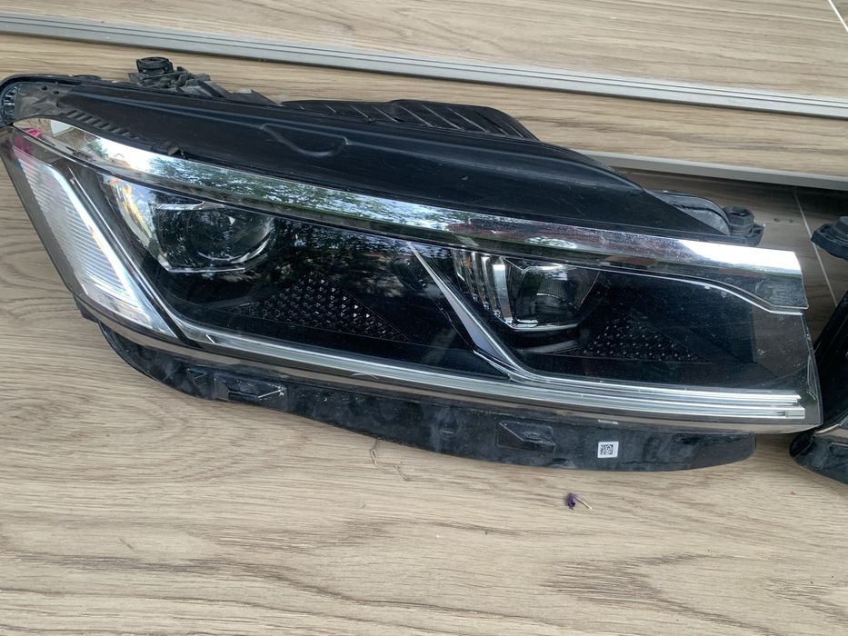 Far Vw Tuareg stanga/dreapta full led an 2018/2019/2020/2021