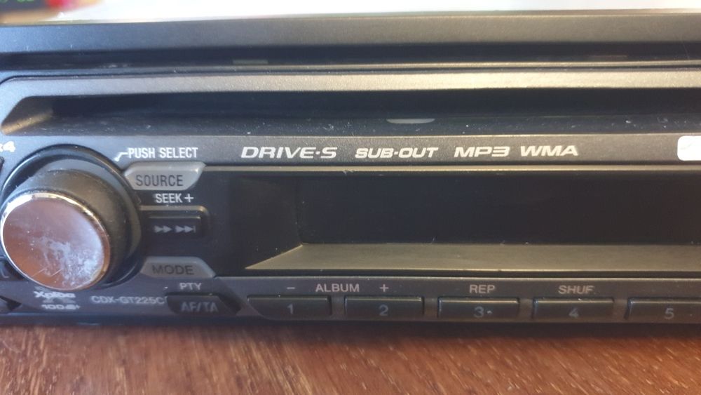 Авто радио плеър музика за кола Сони Sony CD MP-3 AUX