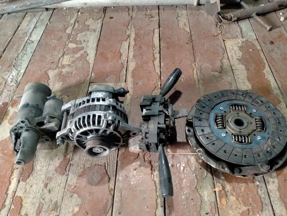 Запчасти на Мазда кронс