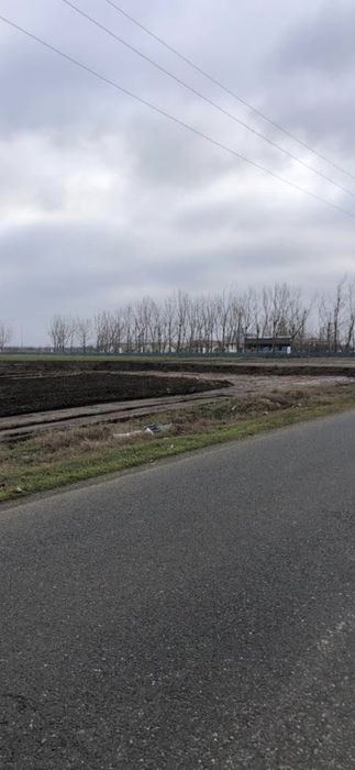 URZICENI-Loc de casă ,suprafețe între 500 și 900 mp.10500 eur.