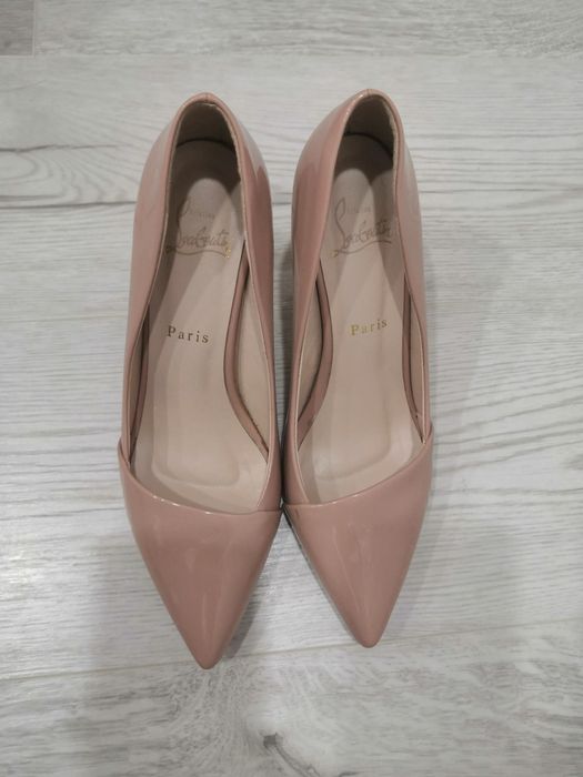 Продам туфли женские.