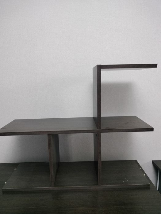 Подставка под телевизор и полка для книжек итд