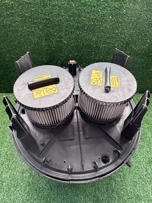 Прахосмукачка за сухо и мокро почистване DeWALT DWV902M -qs