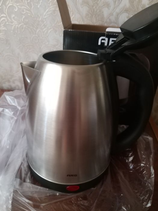 Продам чайник новый со скрытой спиралью.