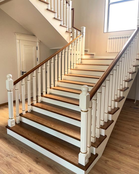 Eshik zina batareya apshifka plintus tayorlab o'rnatib beramiz.