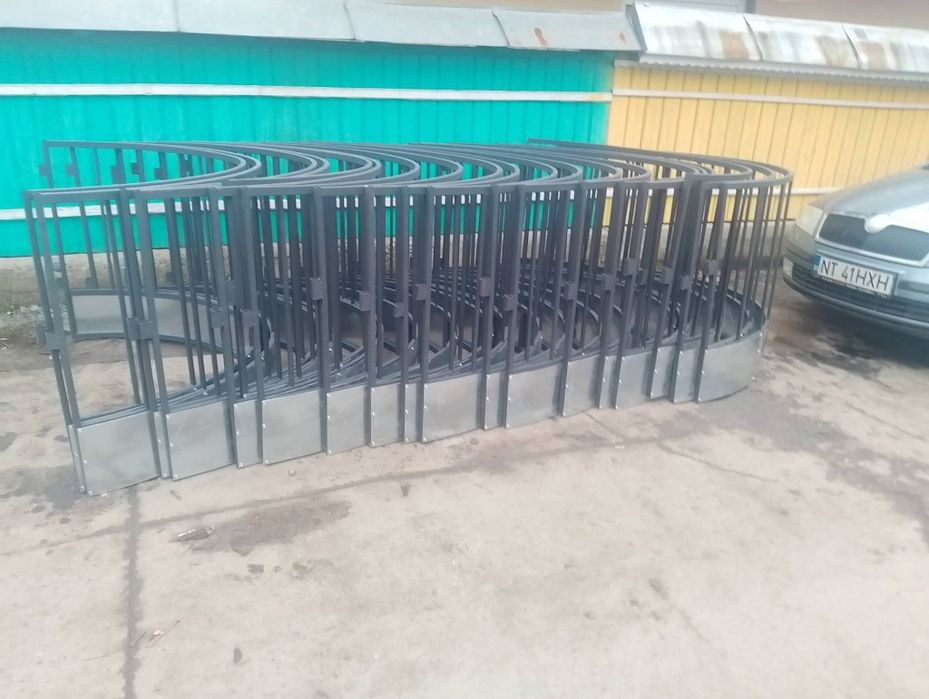 Iesle pentru oi si adaptoare pentru animale