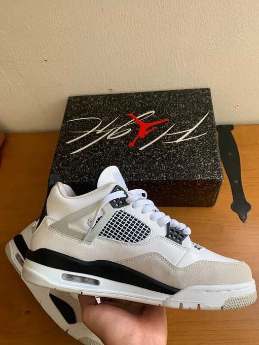 Jordan 4 Retro Military Black EU.40-44