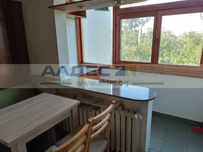 Дава се под наем Тристаен апартамент в София, Център - 85 кв.м за 500 € - Снимка #8