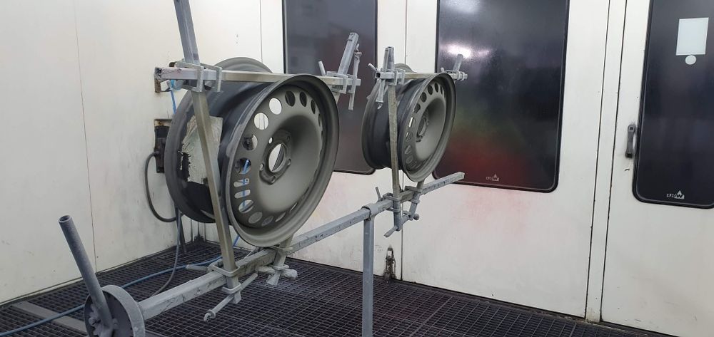 Автобояджийски услуги