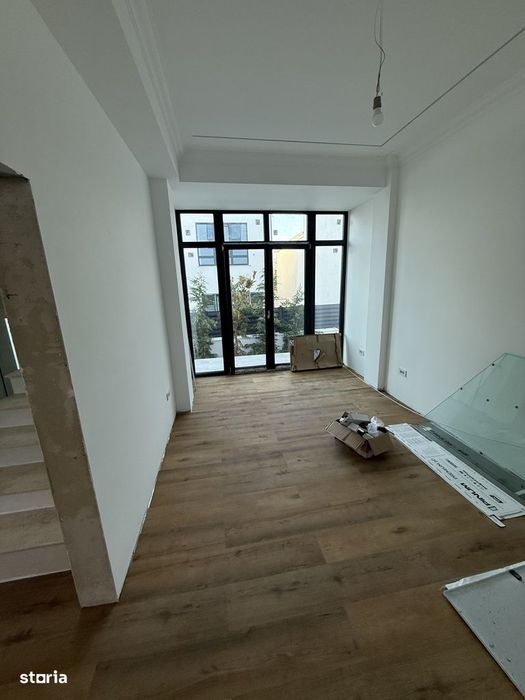 Case Craiova, Ultra Central