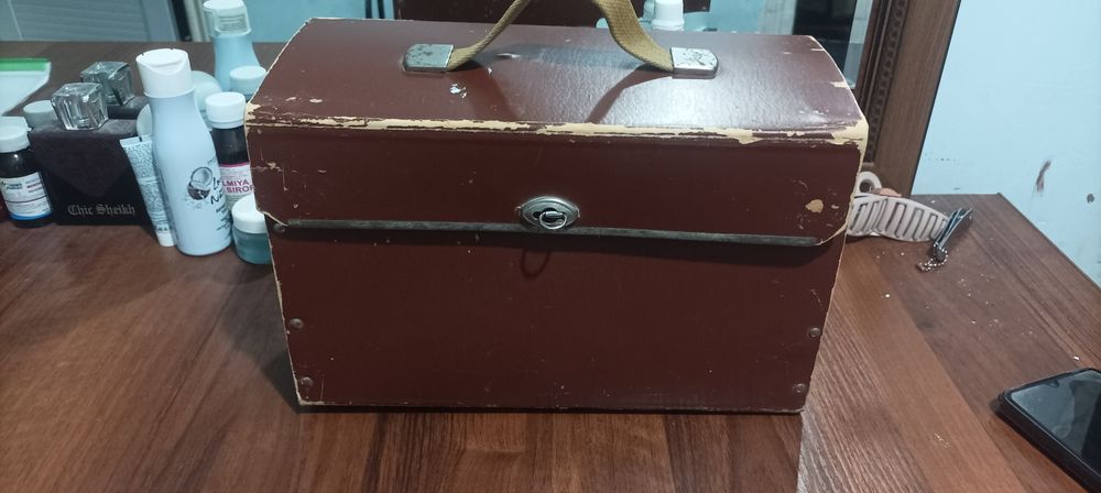 Sotiladi qiz bolalar uchun oʻyinchoq tikuv mashinasi