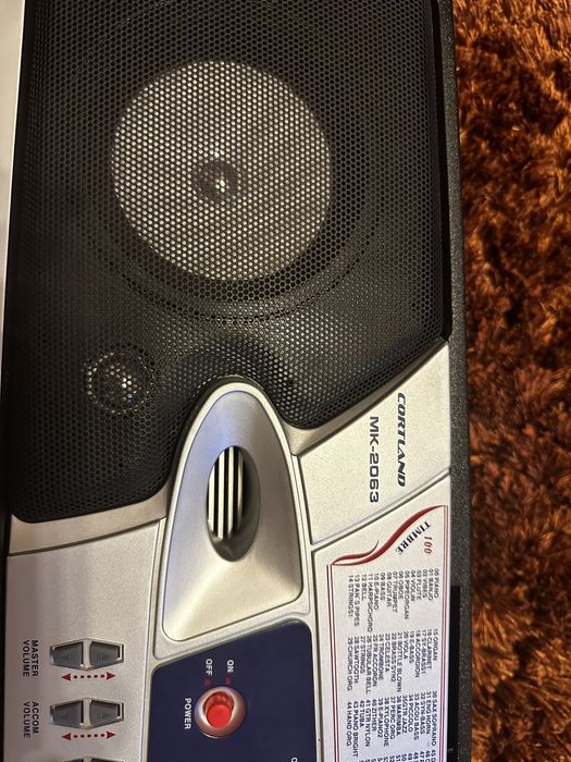 Продам пианино  cortland мк-2063