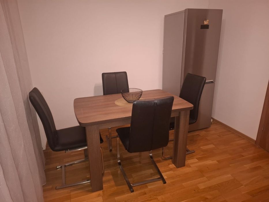 De închiriat apartament 3 camere, zona Doamna Stanca
