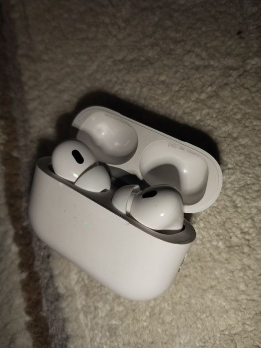 Air pods 2pro treat