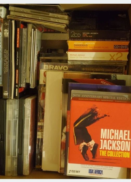 Colectie pentru fanatici Michael Jackson