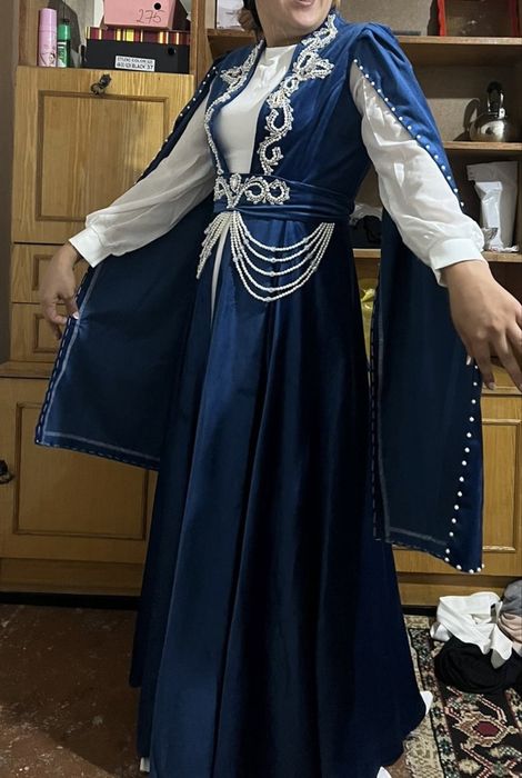 Национальни платия
