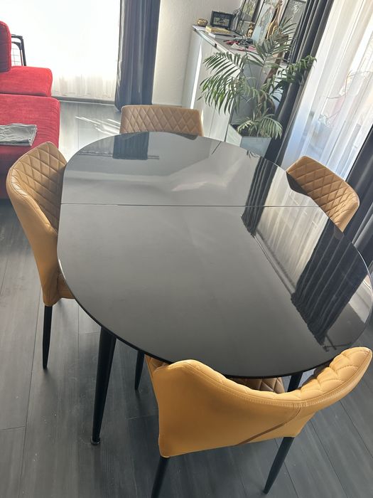 Set masa extensibila plus 4 scaune Mobexpert