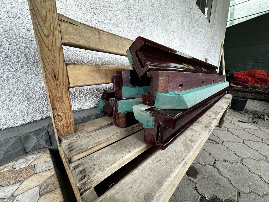 В продаже бильярдный стол