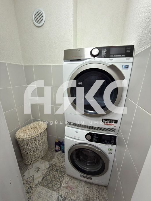 Тристаен обзаведен апартамент в кв. Овча купел 1