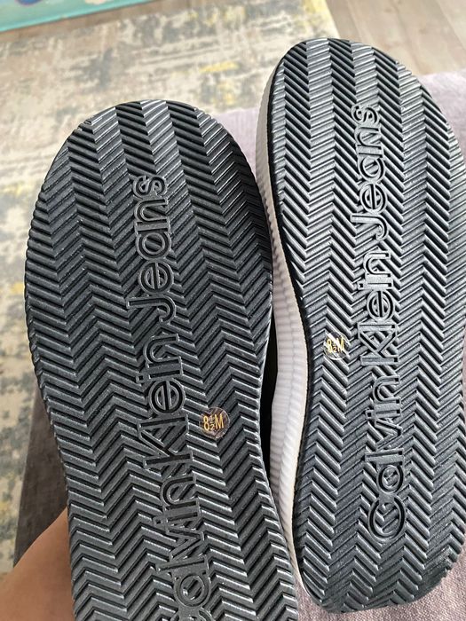 Ghete Calvin Klein noi