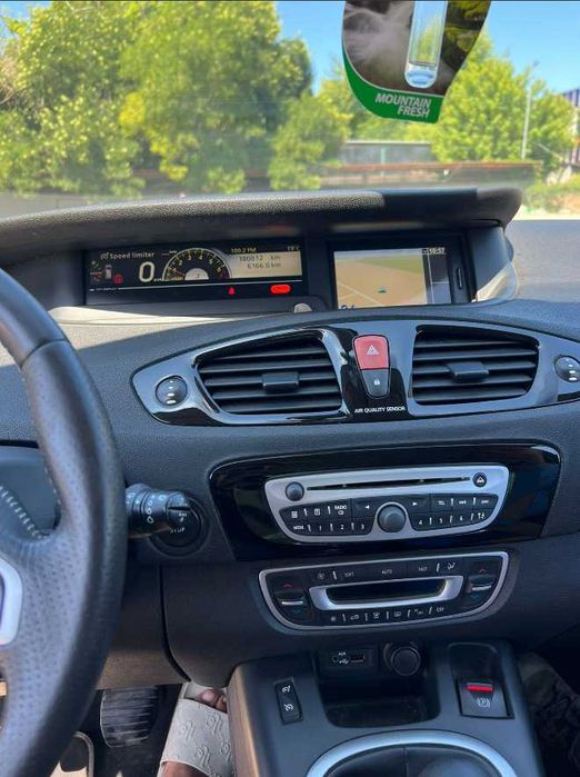RENAULT Grand Scenic 0 — imagine 5