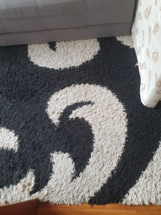 Продам ковёр хорошего качества Травка