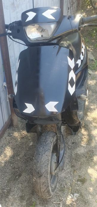 Vând scuter Peugeot de 50 cc în 2 timpi