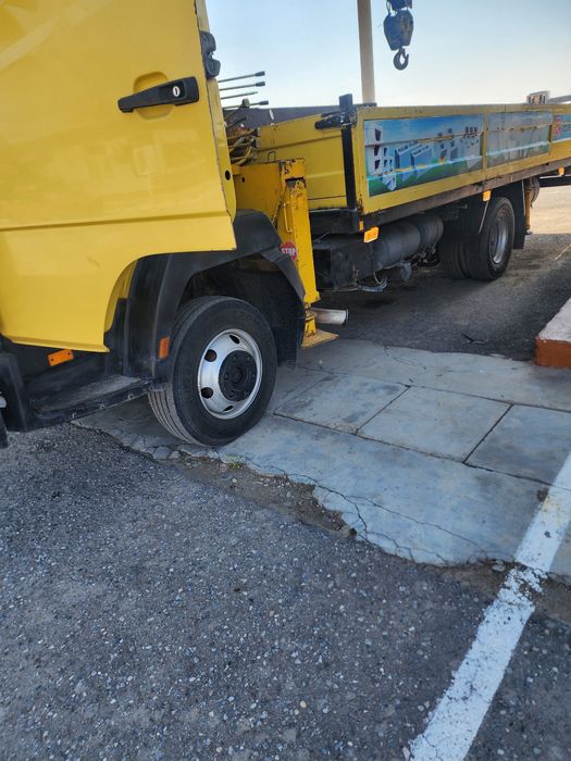 Manapulyator sotiladi.