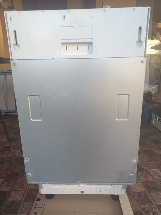 Masina de spalat vase Indesit