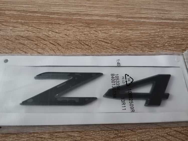 сребриста емблема BMW Z4