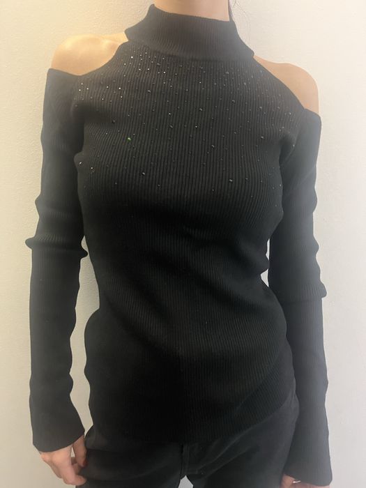 Черна поло блуза