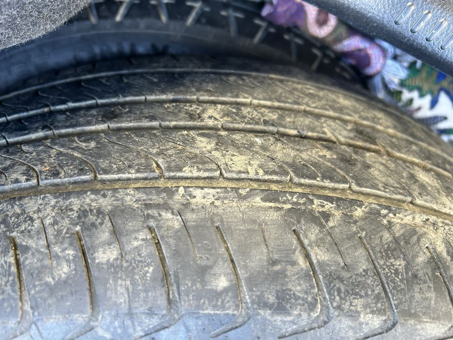 Продам Шина б/у 215/60/16