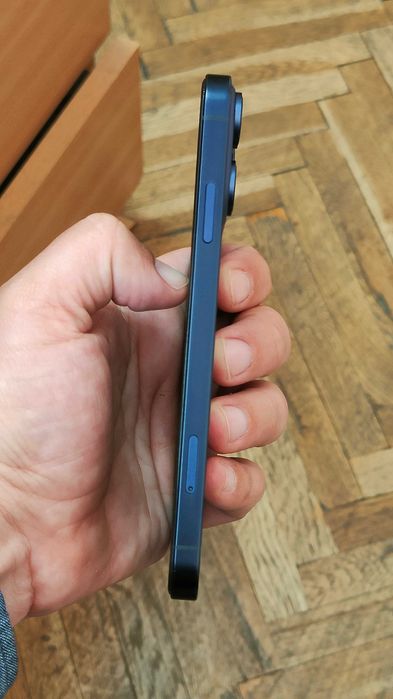 Apple iPhone 11 като 17 Pro