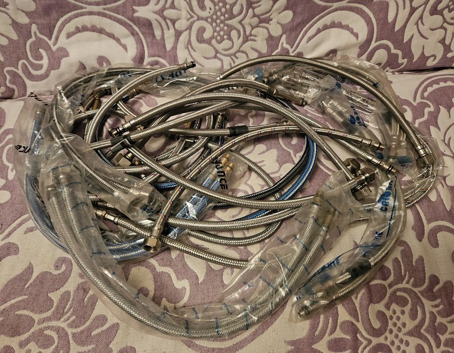 Шланги для смесителя новые