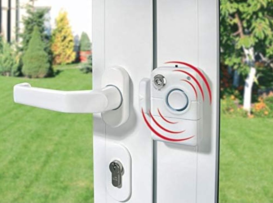 Аларма за врата с датчик