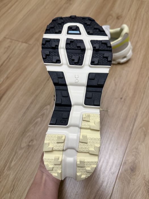 Продам кроссовки