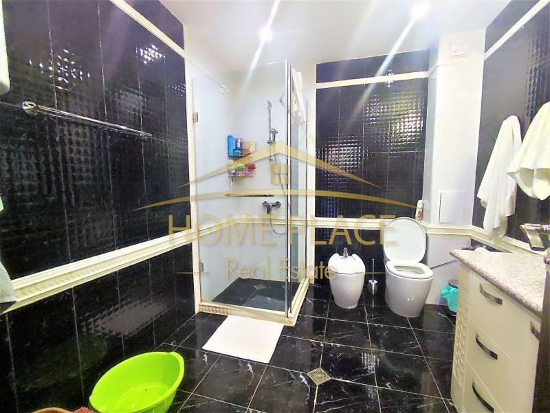 Дава се под наем Тристаен апартамент в Варна, м-т Св. Никола - 140 кв.м за 816 € - Снимка #12