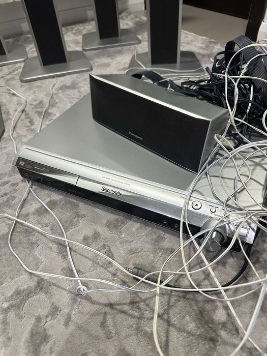 Система за дочашно кино и DVD на Панасоник