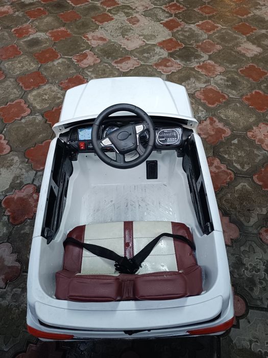 детская машинка на пульте управление