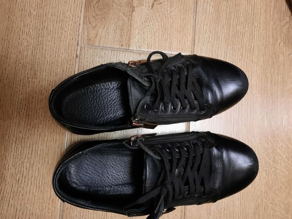 Кожанные ботинки на мальчика р-р 33